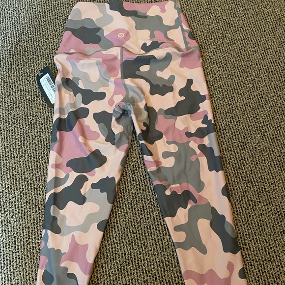 Silver icing pink camo pants - Picture 2 of 4